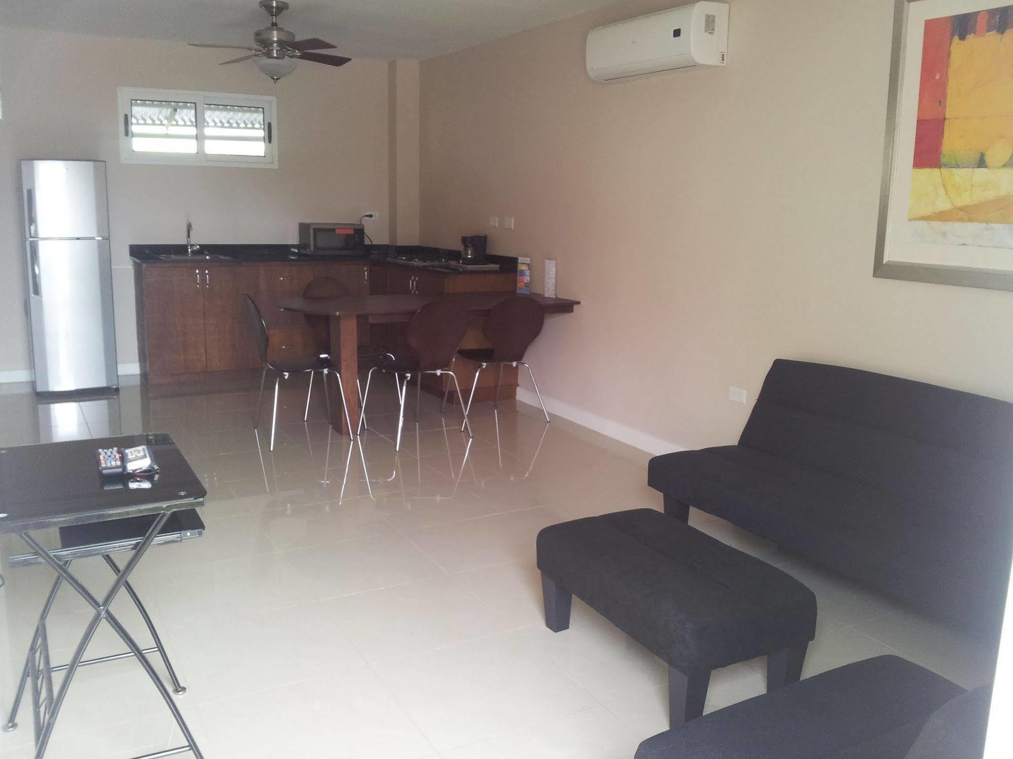 Agua Clara Eco Suites Oranjestad Exterior photo