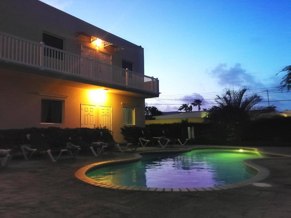 Agua Clara Eco Suites Oranjestad Exterior photo