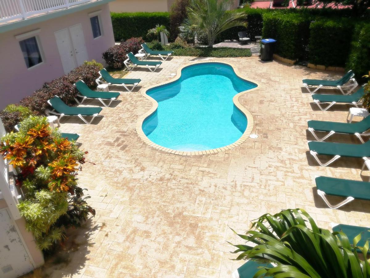 Agua Clara Eco Suites Oranjestad Exterior photo