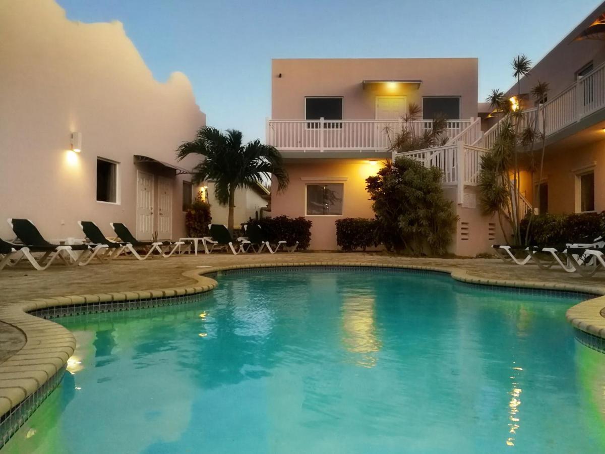 Agua Clara Eco Suites Oranjestad Exterior photo